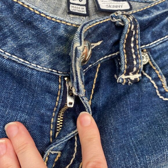 Miss Me The M Series Distressed Skinny Jeans Size 26 - Picture 3 of 12